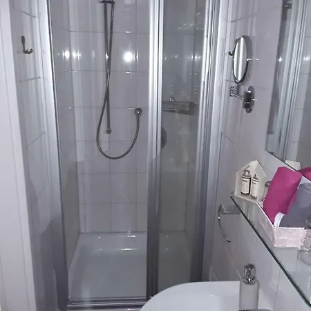 Tiefenbacher Hof اوبرستدورف